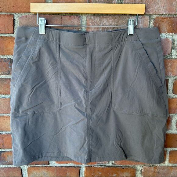 Eddie Bauer Horizon High Rise Skort - Picture 2 of 6
